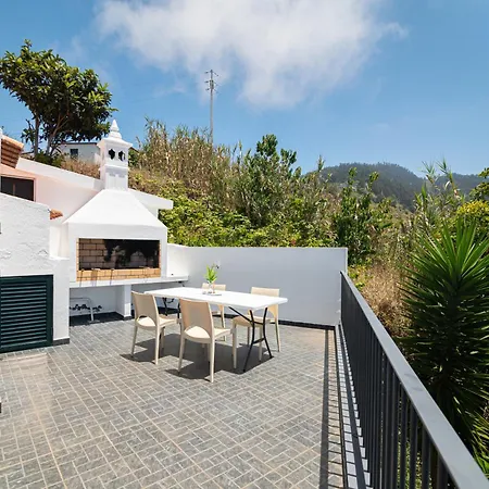 בית נופש Palm Tree House *